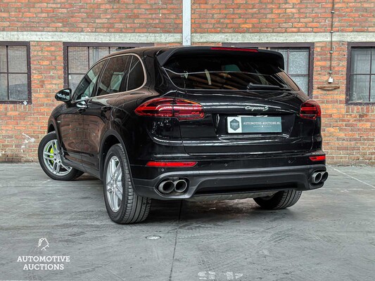 Porsche Cayenne S E-Hybrid 3.0 V6 416hp 2015 (Facelift)