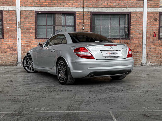 Mercedes-Benz SLK350 AMG 3.5 V6 272hp 2006 AIRSCARF Youngtimer