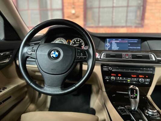 BMW 750i High Executive 408PS 2010 ORIG-NL 7er, 72-KPS-8