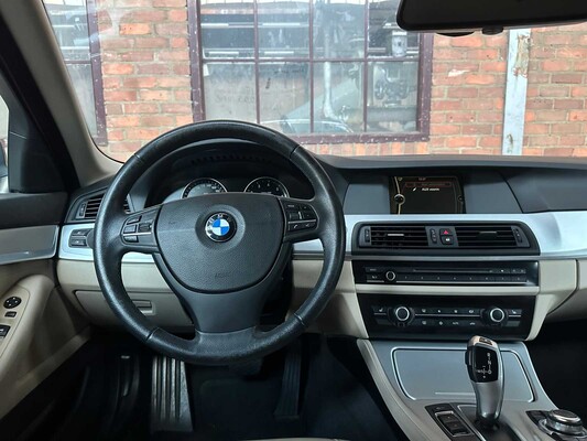 BMW 528i Touring Executive 245hp 2012 F11 5-Series (Original-NL), 08-XGB-5