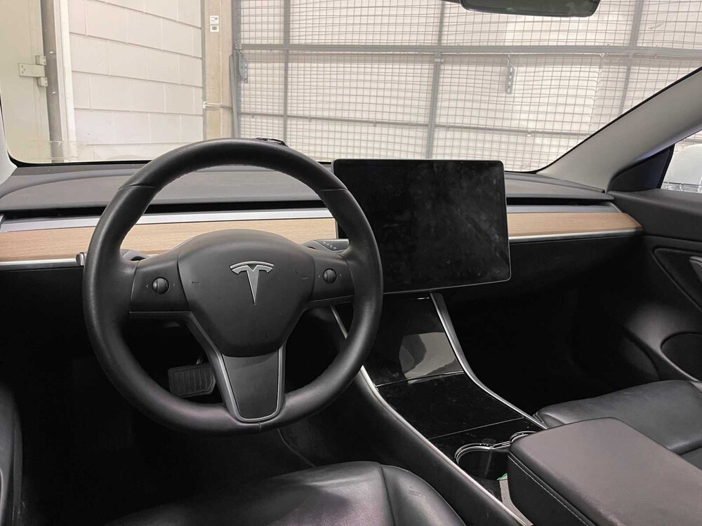 Tesla Model 3 Standard RWD Plus 60 kWh (Original-NL & 1. Besitzer) 238PS 2019, G-691-DR