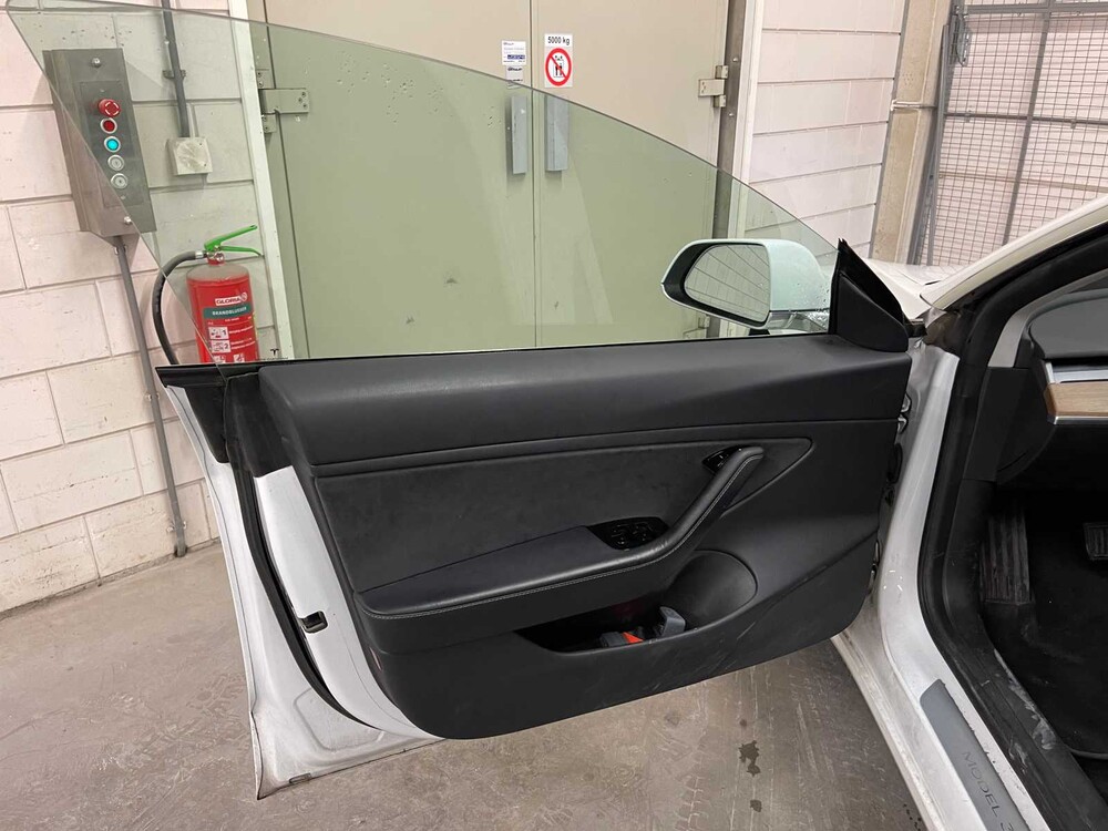 Tesla Model 3 Standard RWD Plus 60 kWh (Original-NL & 1. Besitzer) 238PS 2019, G-691-DR