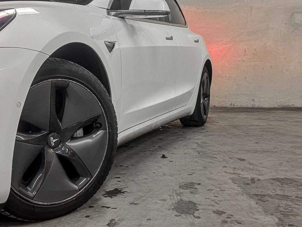 Tesla Model 3 Standard RWD Plus 60 kWh (Original-NL & 1. Besitzer) 238PS 2019, G-691-DR