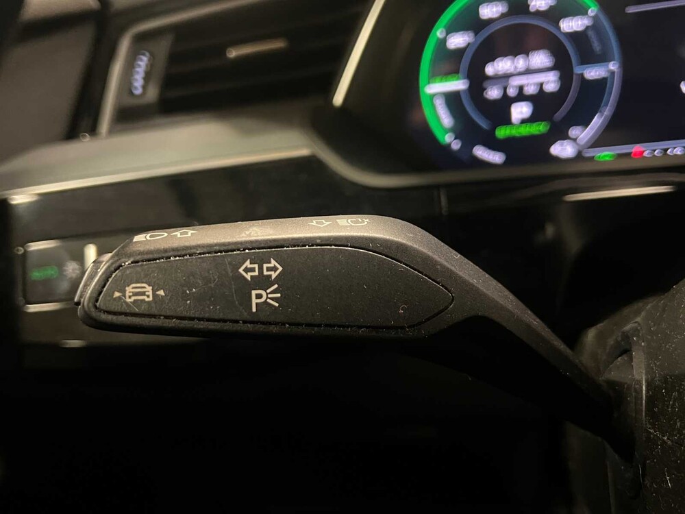 Audi E-Tron 55 Quattro Business Edition 95 kWh 408pk 2020 (Origineel-NL + 1e eigenaar), J-159-VG