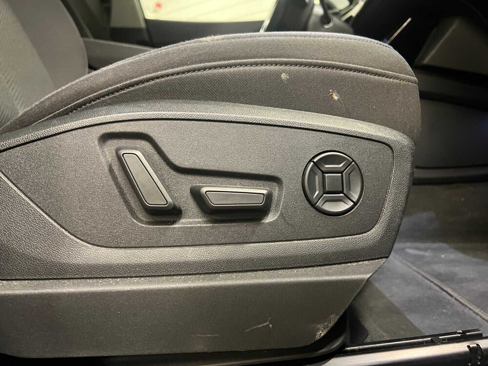 Audi E-Tron 55 Quattro Business Edition 95 kWh 408pk 2020 (Origineel-NL + 1e eigenaar), J-159-VG