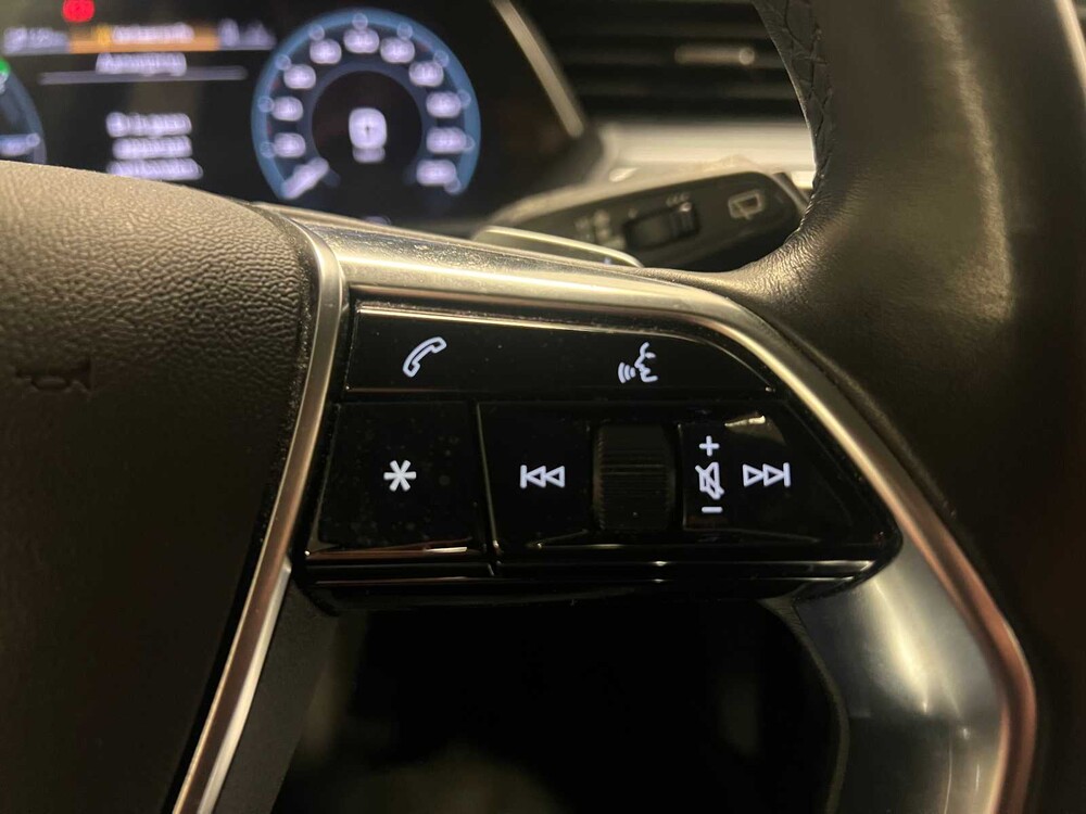 Audi E-Tron 55 Quattro Business Edition 95 kWh 408pk 2020 (Origineel-NL + 1e eigenaar), J-159-VG