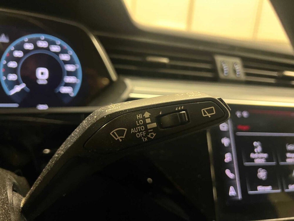 Audi E-Tron 55 Quattro Business Edition 95 kWh 408pk 2020 (Origineel-NL + 1e eigenaar), J-159-VG