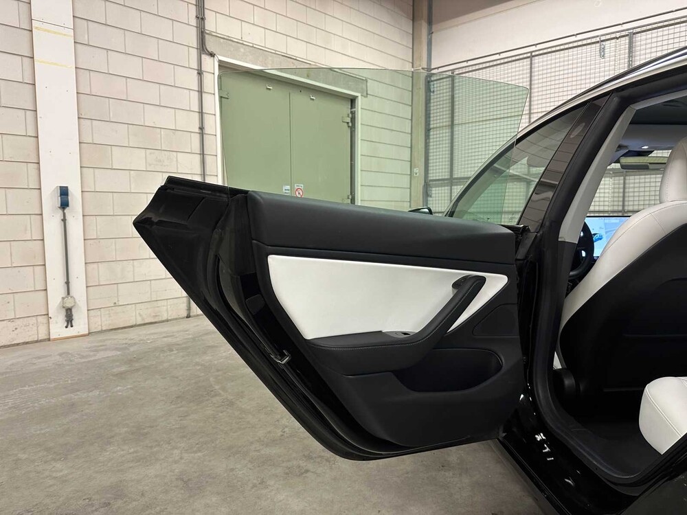 Tesla Model 3 Standard RWD Plus 60 kWh 238pk 2019 (Origineel-NL + 1e Eigenaar), G-679-GD