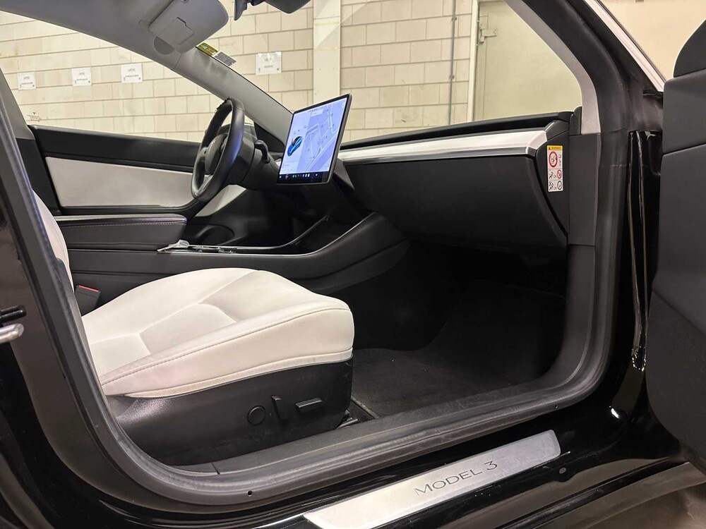 Tesla Model 3 Standard RWD Plus 60 kWh 238pk 2019 (Origineel-NL + 1e Eigenaar), G-679-GD