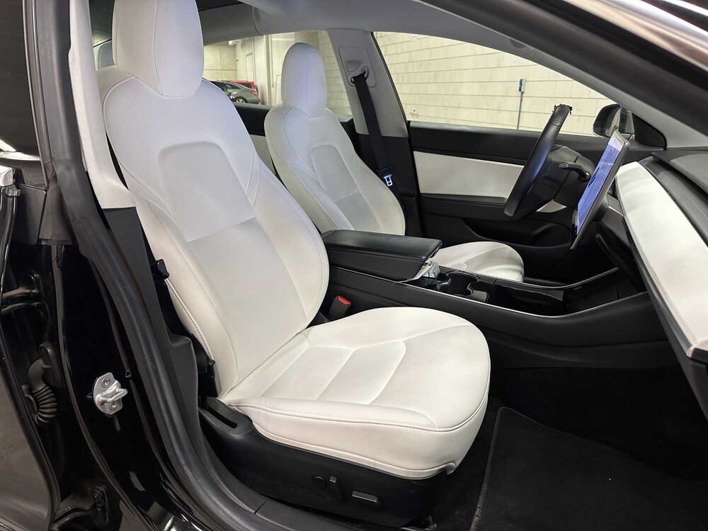 Tesla Model 3 Standard RWD Plus 60 kWh 238pk 2019 (Origineel-NL + 1e Eigenaar), G-679-GD