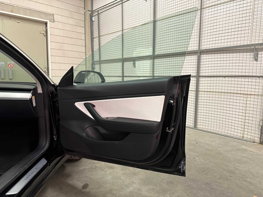 Tesla Model 3 Standard RWD Plus 60 kWh 238pk 2019 (Origineel-NL + 1e Eigenaar), G-679-GD