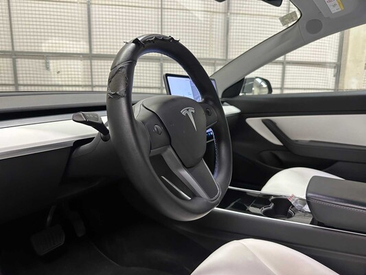 Tesla Model 3 Standard RWD Plus 60 kWh 238PS 2019 (Original-NL + 1. Besitzer), G-679-GD