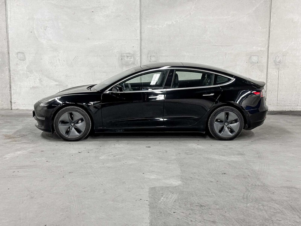 Tesla Model 3 Standard RWD Plus 60 kWh 238pk 2019 (Origineel-NL + 1e Eigenaar), G-638-LV