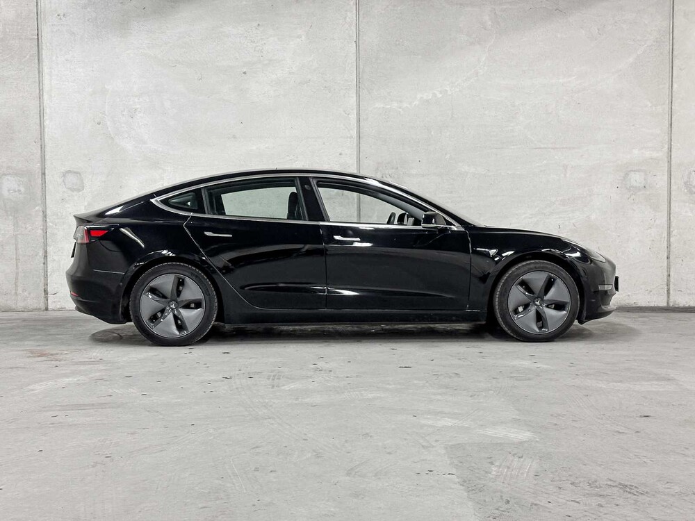 Tesla Model 3 Standard RWD Plus 60 kWh 238pk 2019 (Origineel-NL + 1e Eigenaar), G-638-LV