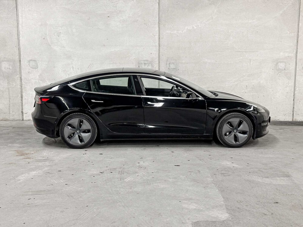 Tesla Model 3 Standard RWD Plus 60 kWh 238pk 2019 (Origineel-NL + 1e Eigenaar), G-638-LV