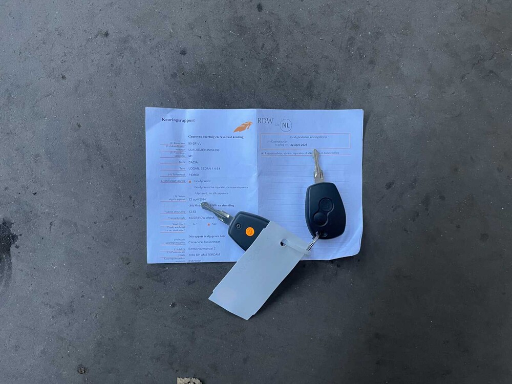 Dacia Logan 1.4 Lauréate 75PS 2006 (Original-NL), 90-SF-VV