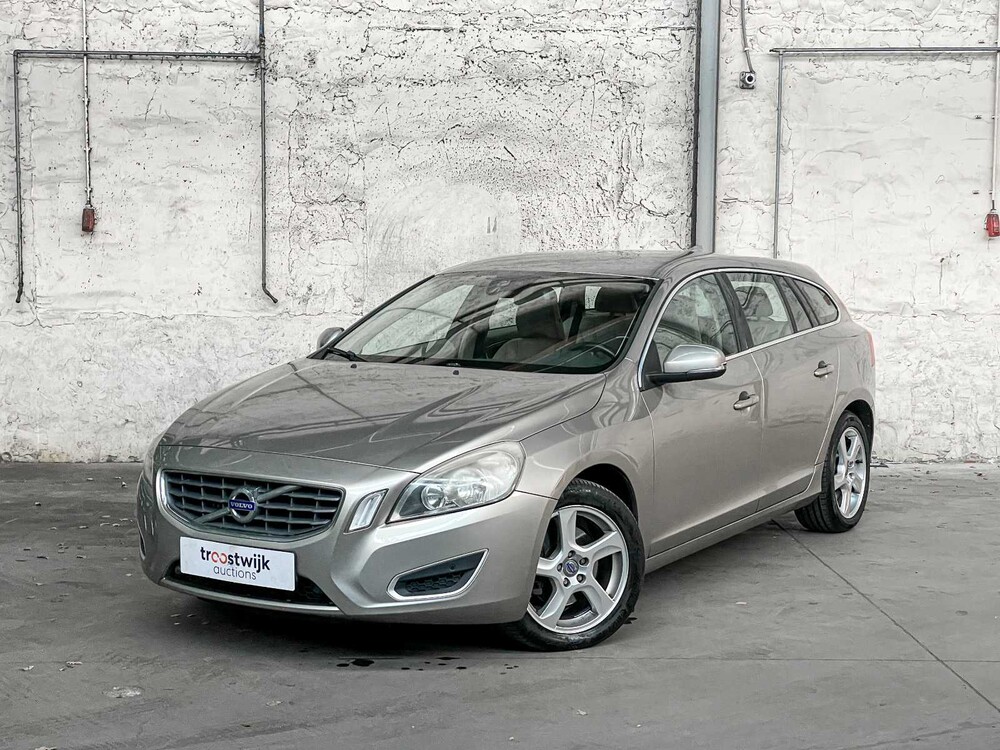 Volvo V60 1.6 T4 Momentum 179hp 2011, 21-PFF-5