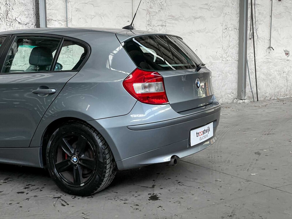 BMW 116i Executive 1er 116PS 2005, HZ-115-L