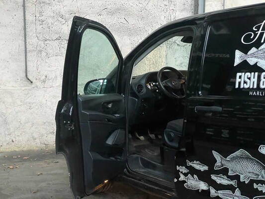 Mercedes-Benz Vito 109 CDI Lang 88PS 2015 (Original-NL), VN-880-V