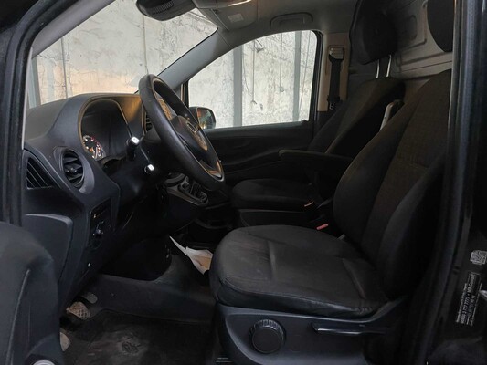 Mercedes-Benz Vito 109 CDI Lang 88PS 2015 (Original-NL), VN-880-V