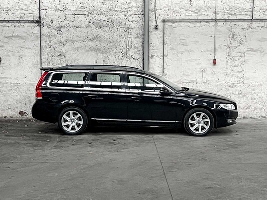 Volvo V70 2.0 D4 Nordic+ 181PS 2015 (Original-NL), 6-ZTF-35