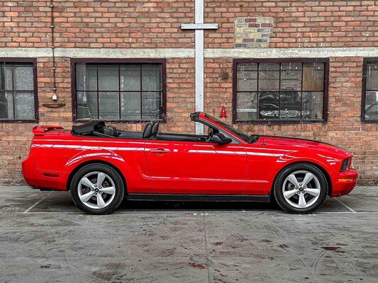 Ford Mustang Cabriolet Competition 4.0 V6 202PS 2005