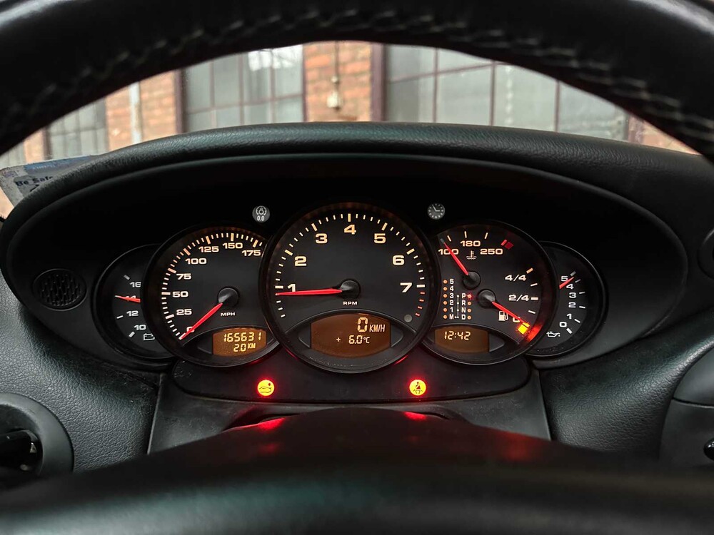 Porsche 911 Carrera 4 996 3.4 Cabriolet 300hp 2001 Youngtimer