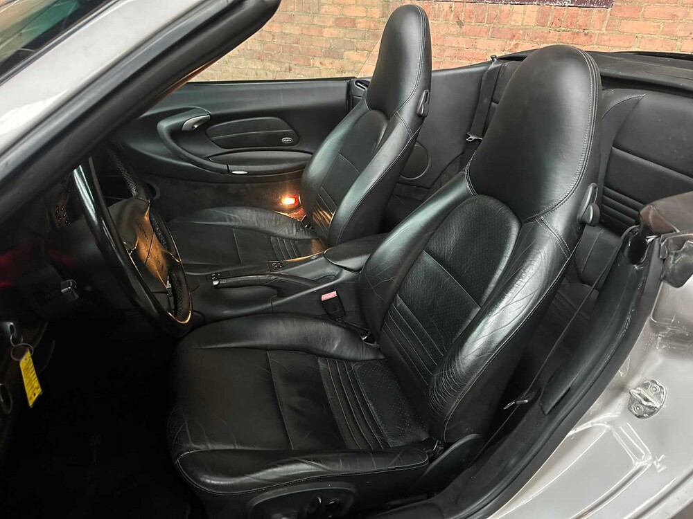 Porsche 911 Carrera 4 996 3.4 Cabriolet 300hp 2001 Youngtimer