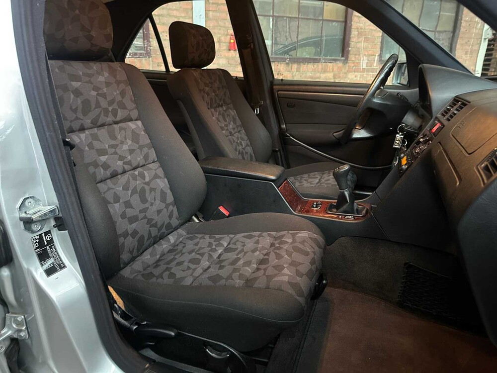 Mercedes-Benz C180 Classic 122hp 1999, GD-630-Z Youngtimer