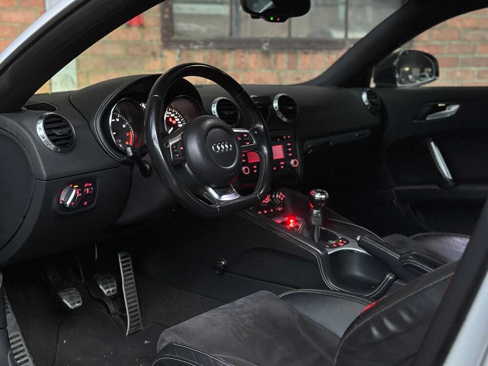 Audi TTS 2.0 T 8J 335hp 2008, 81-SNG-8