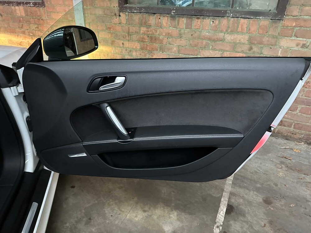 Audi TTS 2.0 T 8J 335hp 2008, 81-SNG-8