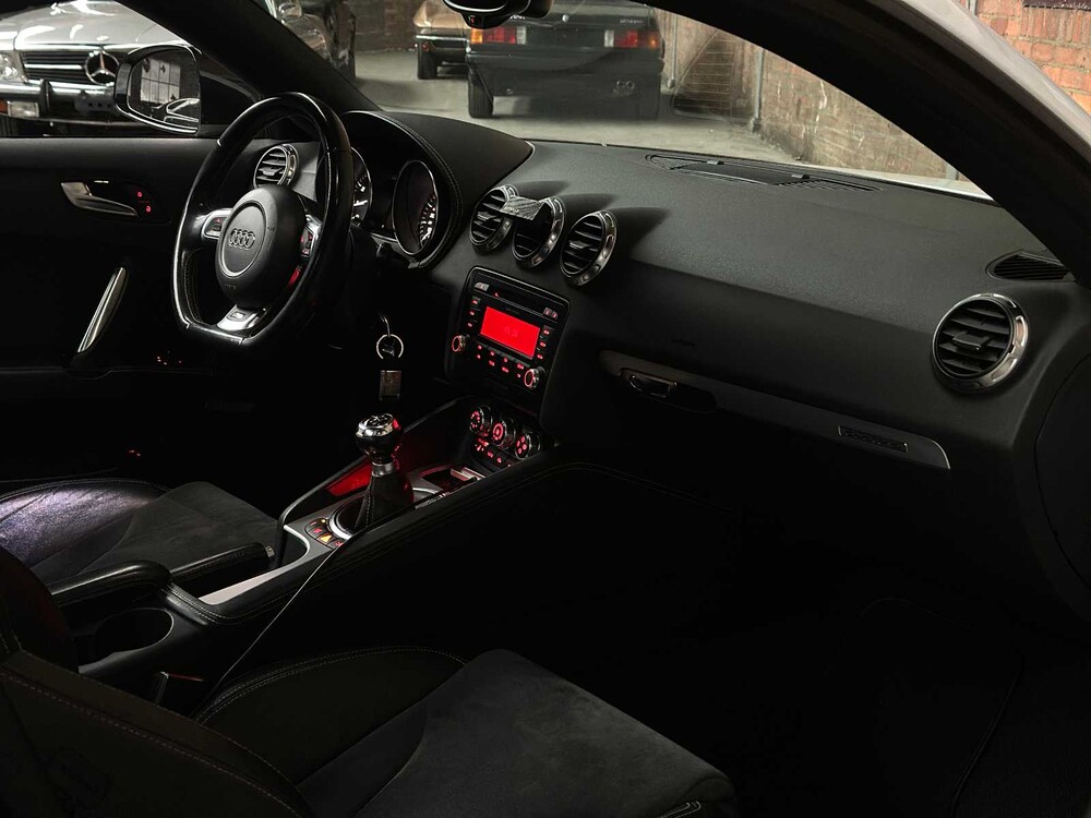 Audi TTS 2.0 T 8J 335hp 2008, 81-SNG-8