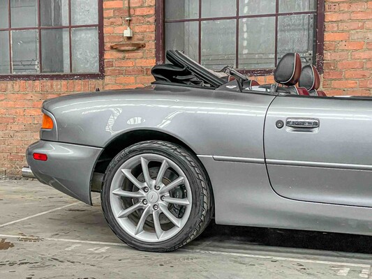 Aston Martin DB7 Vantage 5.9 V12 Cabriolet 420PS 2001