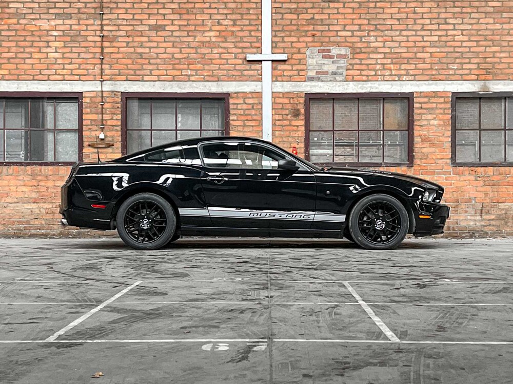 Ford Mustang 3.7 V6 Coupe 309PS 2014