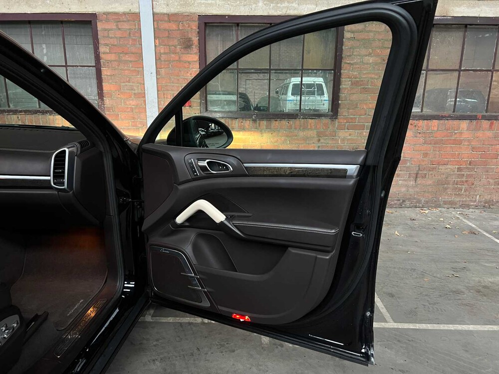 Porsche Cayenne Turbo 4.8 V8 500pk 2012 (80.000 KM)