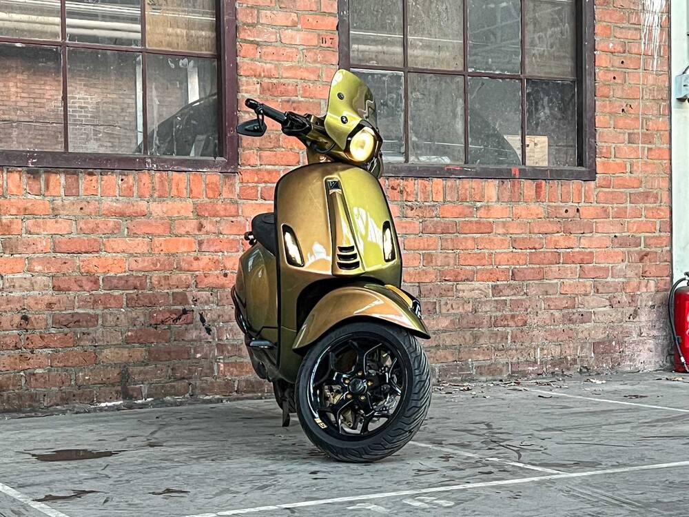 Vespa Sprint 4T (AKRAPOVIC) 49cc 2016 -CUSTOM-, DBP-40-B Bromscooter