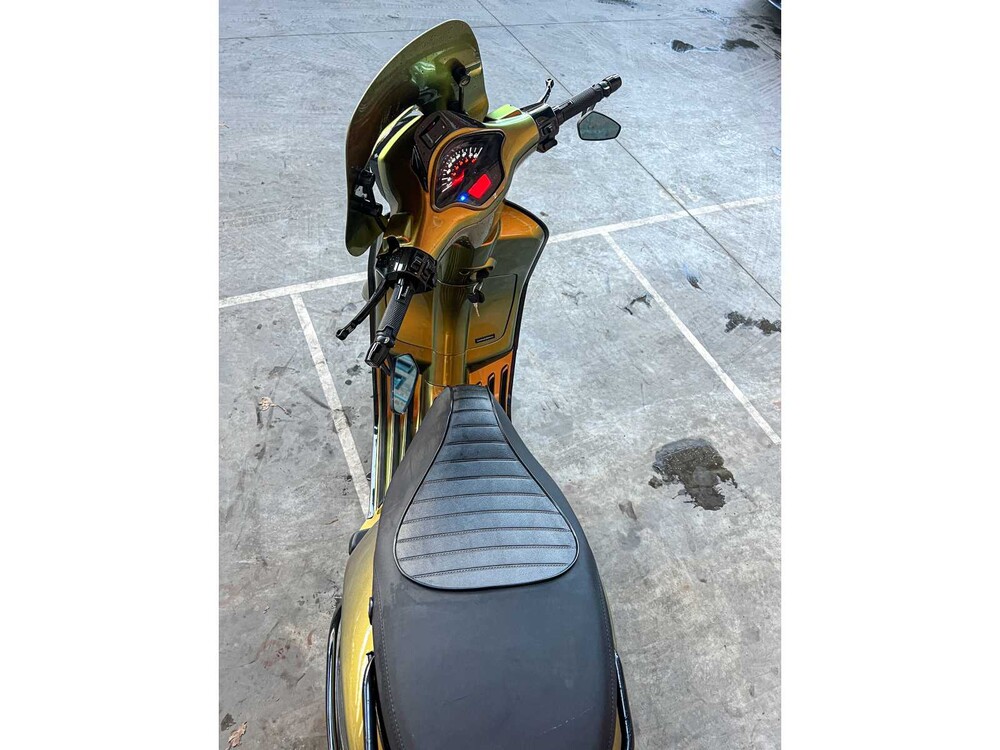 Vespa Sprint 4T (AKRAPOVIC) 49cc 2016 -CUSTOM-, DBP-40-B Bromscooter