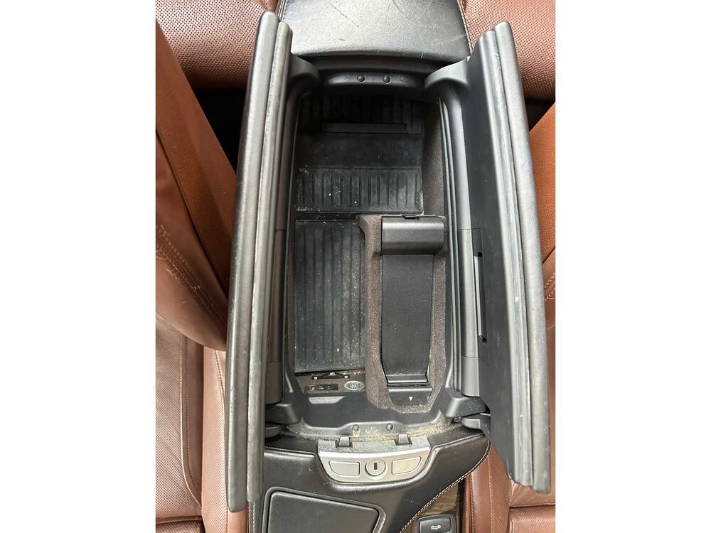 BMW 650i xDrive 4.4L V8 407pk F12 Cabriolet 2014