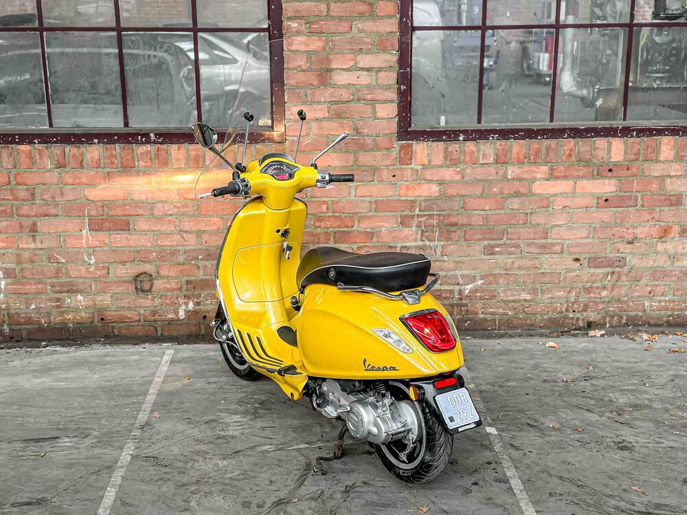 Vespa Sprint 4T 2016, DDB-29-Z Scooter