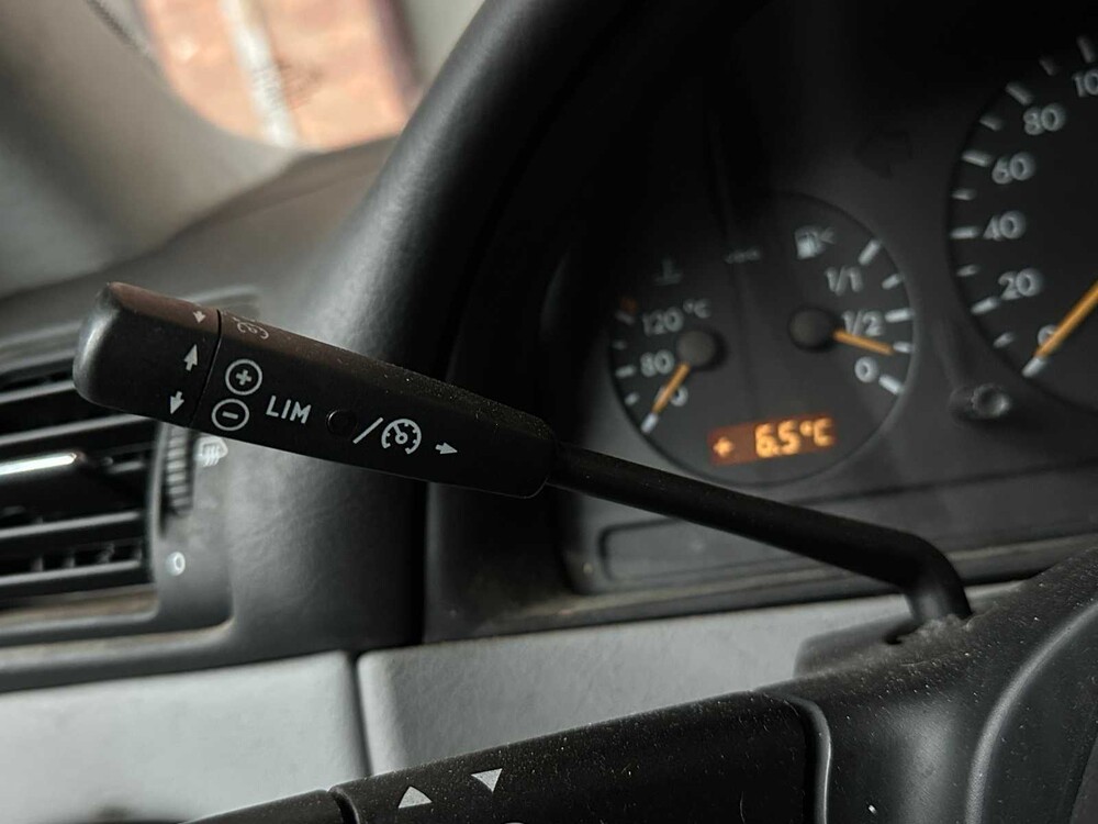 Mercedes-Benz M-Klasse 270 CDI 163PS 2001 (Original-NL), 95-HF-SV