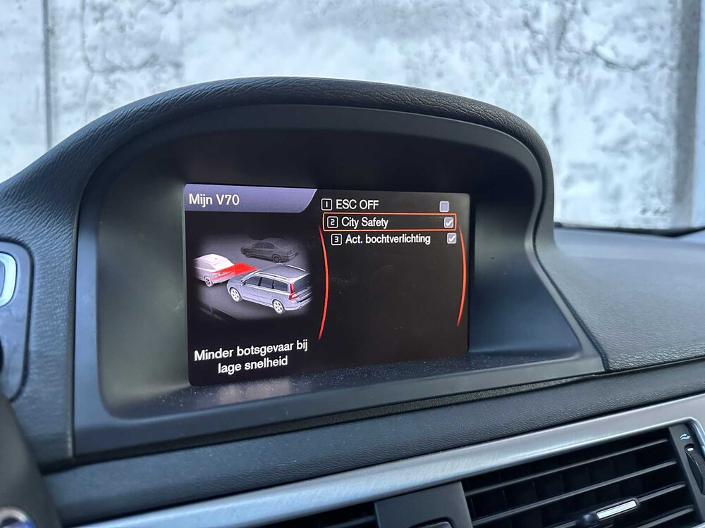 Volvo V70 1.6 T4 Lim. Ausgabe 179hp 2012, (Original-NL), 23-TSZ-4