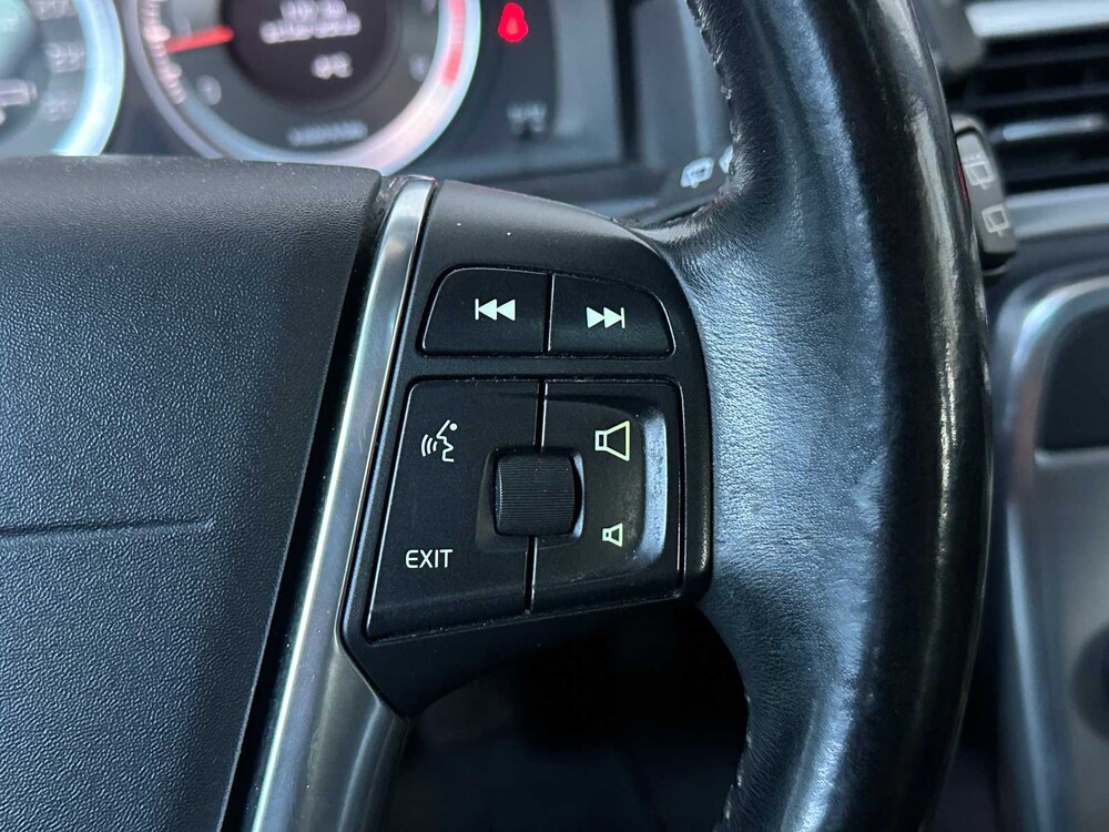 Volvo V70 1.6 T4 Lim. Ausgabe 179hp 2012, (Original-NL), 23-TSZ-4