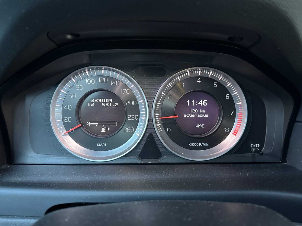 Volvo V70 1.6 T4 Lim. Ausgabe 179hp 2012, (Original-NL), 23-TSZ-4