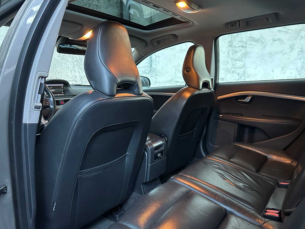 Volvo V70 1.6 T4 Lim. Ausgabe 179hp 2012, (Original-NL), 23-TSZ-4