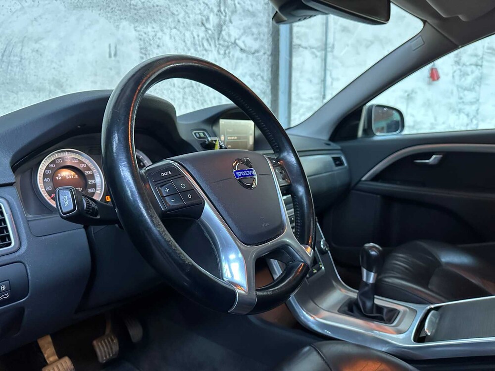 Volvo V70 1.6 T4 Lim. Ausgabe 179hp 2012, (Original-NL), 23-TSZ-4