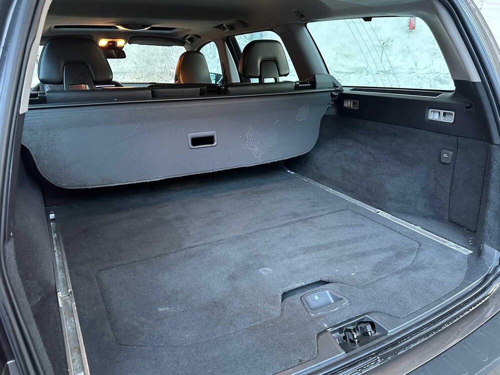 Volvo V70 1.6 T4 Lim. Ausgabe 179hp 2012, (Original-NL), 23-TSZ-4