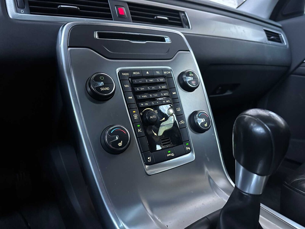 Volvo V70 1.6 T4 Lim. Ausgabe 179hp 2012, (Original-NL), 23-TSZ-4