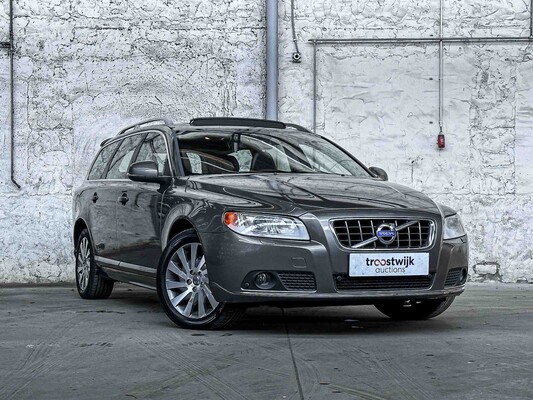 Volvo V70 1.6 T4 Lim. Edition 179hp 2012, (Original-NL), 23-TSZ-4