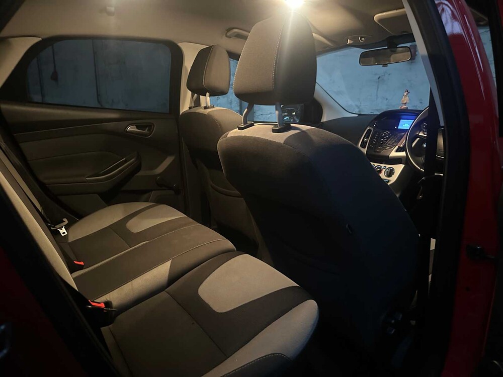 Ford Focus 1.0 EcoB. Titanium 125pk 2012, T-897-PH