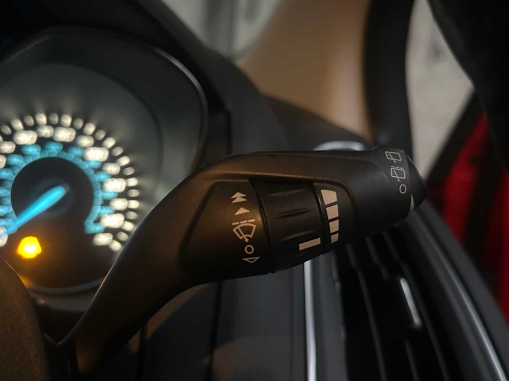 Ford Focus 1.0 EcoB. Titanium 125pk 2012, T-897-PH